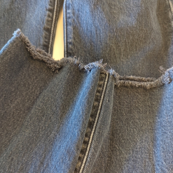 Women's Levi's Wedgie Straight Fit Dark Wash Button Fly Jeans Size 26 EUC - Picture 9 of 9